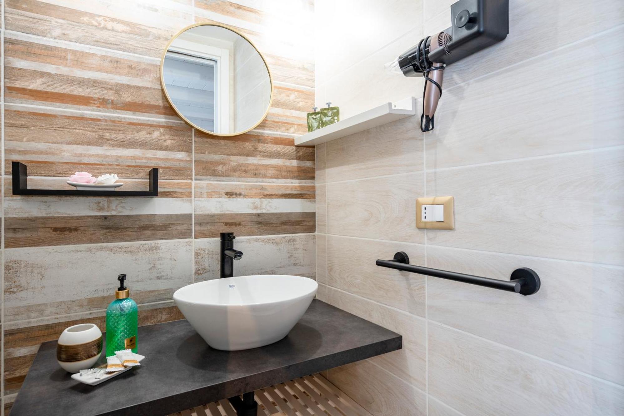 Liz Apartment Bari Luaran gambar